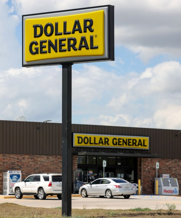 Shoppers stop by the Dollar General in Josephine, Texas. (Liesbeth Powers/The Dallas Morning News/TNS)